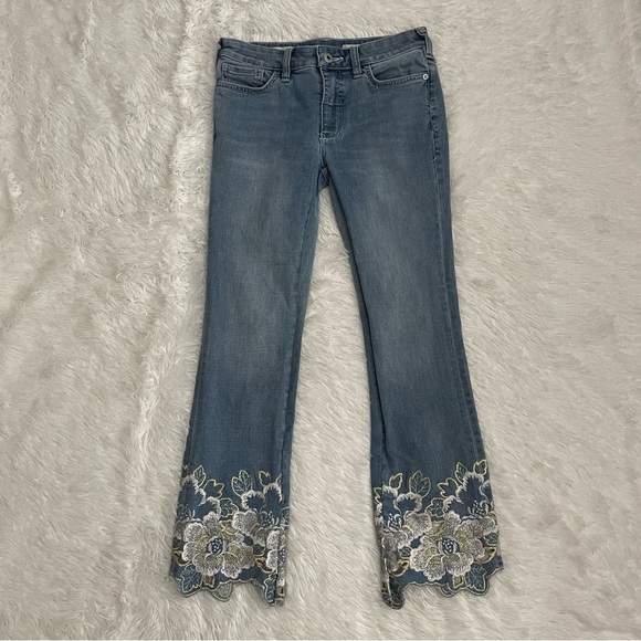 EUC Pilco & The Letterpress Anthropologie High Rise Bootcut Embroidered Jeans! - Picture 2 of 11